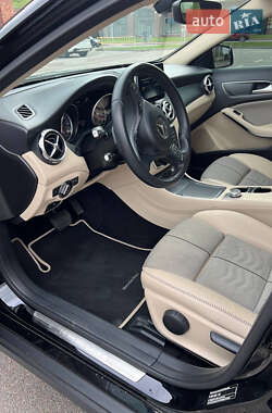 Внедорожник / Кроссовер Mercedes-Benz GLA-Class 2017 в 