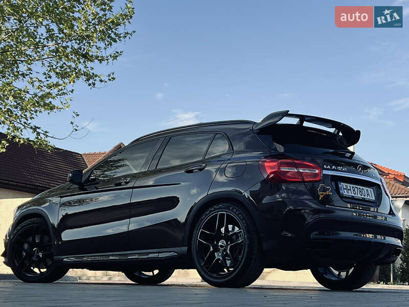 Mercedes-Benz GLA-Class 2015