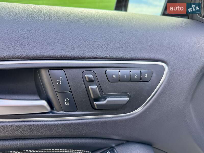 Позашляховик / Кросовер Mercedes-Benz GLA-Class 2016 в Києві