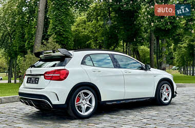 Позашляховик / Кросовер Mercedes-Benz GLA-Class 2016 в 