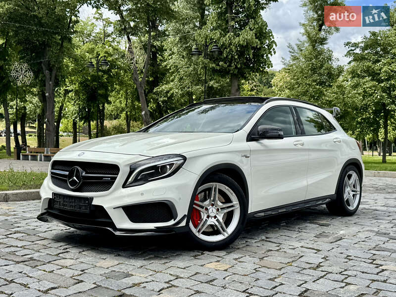 Позашляховик / Кросовер Mercedes-Benz GLA-Class 2016 в 