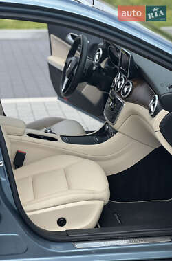 Позашляховик / Кросовер Mercedes-Benz GLA-Class 2015 в 