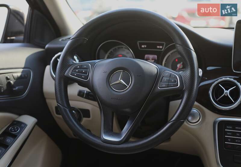 Позашляховик / Кросовер Mercedes-Benz GLA-Class 2016 в Харкові