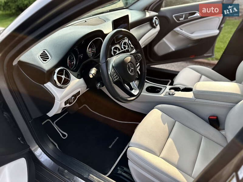 Позашляховик / Кросовер Mercedes-Benz GLA-Class 2019 в Києві