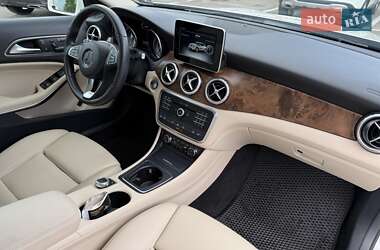Внедорожник / Кроссовер Mercedes-Benz GLA-Class 2016 в 