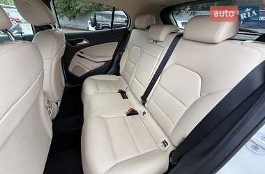 Внедорожник / Кроссовер Mercedes-Benz GLA-Class 2016 в 