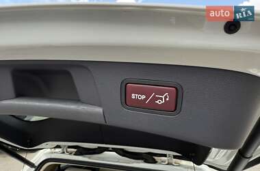 Внедорожник / Кроссовер Mercedes-Benz GLA-Class 2016 в 