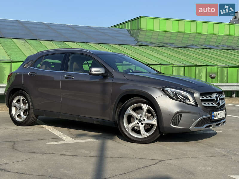 Внедорожник / Кроссовер Mercedes-Benz GLA-Class 2018 в 