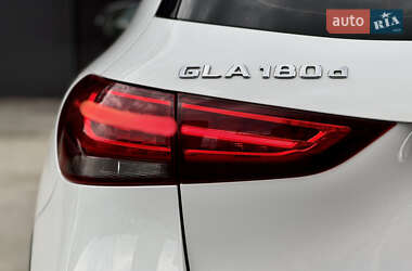 Позашляховик / Кросовер Mercedes-Benz GLA-Class 2020 в 