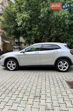 Внедорожник / Кроссовер Mercedes-Benz GLA-Class 2017 в 