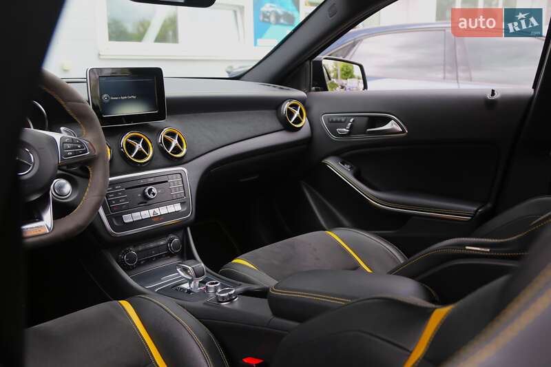 Внедорожник / Кроссовер Mercedes-Benz GLA-Class 2017 в Киеве