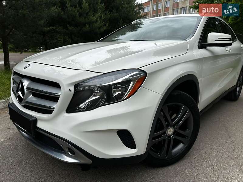Внедорожник / Кроссовер Mercedes-Benz GLA-Class 2015 в Ровно