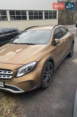 Внедорожник / Кроссовер Mercedes-Benz GLA-Class 2017 в 