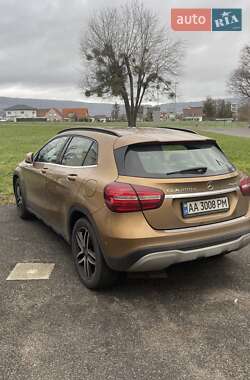 Внедорожник / Кроссовер Mercedes-Benz GLA-Class 2017 в Киеве