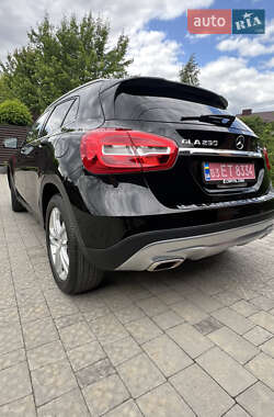 Внедорожник / Кроссовер Mercedes-Benz GLA-Class 2015 в 