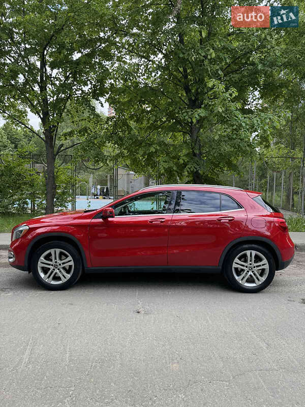Внедорожник / Кроссовер Mercedes-Benz GLA-Class 2017 в 
