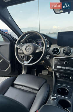 Внедорожник / Кроссовер Mercedes-Benz GLA-Class 2017 в 