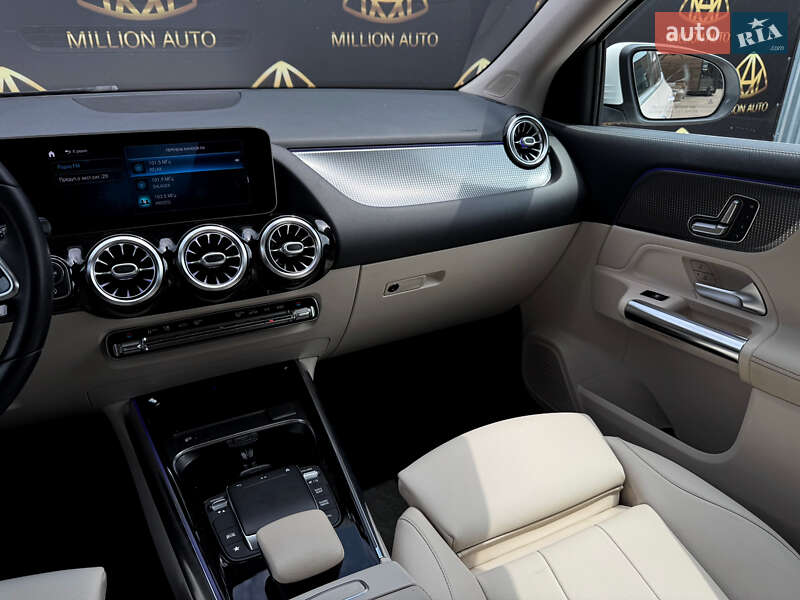 Позашляховик / Кросовер Mercedes-Benz GLA-Class 2020 в Києві