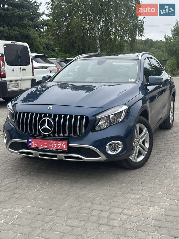 Позашляховик / Кросовер Mercedes-Benz GLA-Class 2018 в 