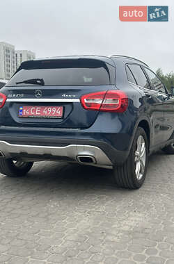 Позашляховик / Кросовер Mercedes-Benz GLA-Class 2018 в 