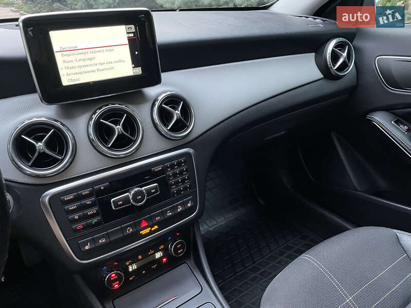 Внедорожник / Кроссовер Mercedes-Benz GLA-Class 2014 в Киеве фото 52 Внедорожник / Кроссовер Mercedes-Benz GLA-Class 2014 в Киеве