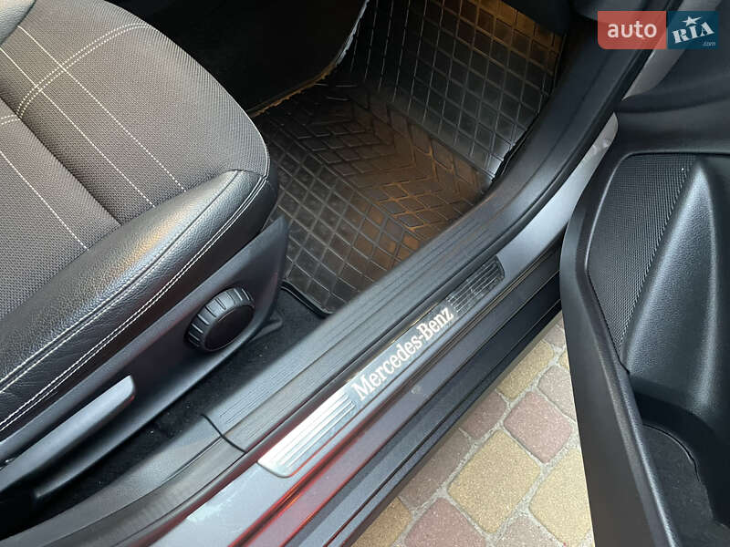 Внедорожник / Кроссовер Mercedes-Benz GLA-Class 2014 в Киеве фото 66 Внедорожник / Кроссовер Mercedes-Benz GLA-Class 2014 в Киеве