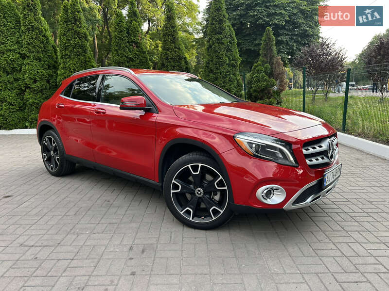 Внедорожник / Кроссовер Mercedes-Benz GLA-Class 2019 в Киеве