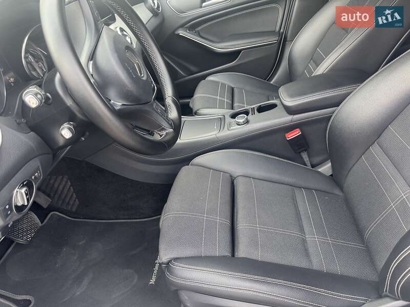Внедорожник / Кроссовер Mercedes-Benz GLA-Class 2016 в Тернополе