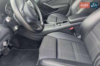 Внедорожник / Кроссовер Mercedes-Benz GLA-Class 2016 в 