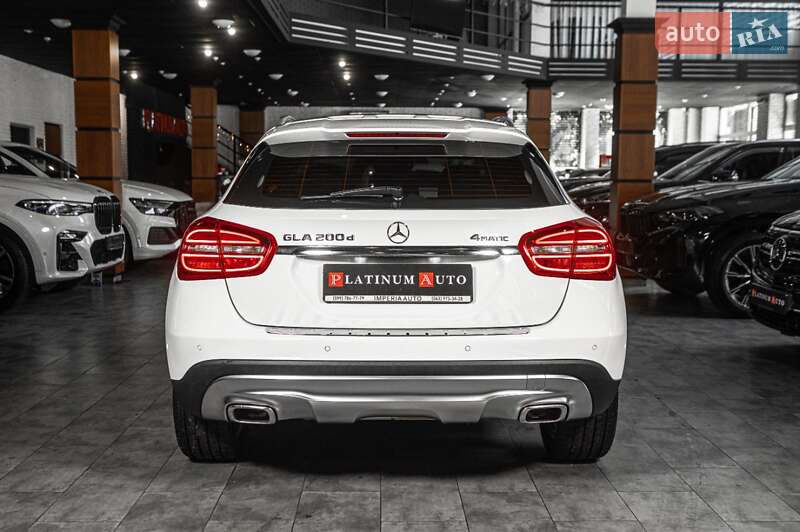 Внедорожник / Кроссовер Mercedes-Benz GLA-Class 2016 в Одессе фото 16 Внедорожник / Кроссовер Mercedes-Benz GLA-Class 2016 в Одессе