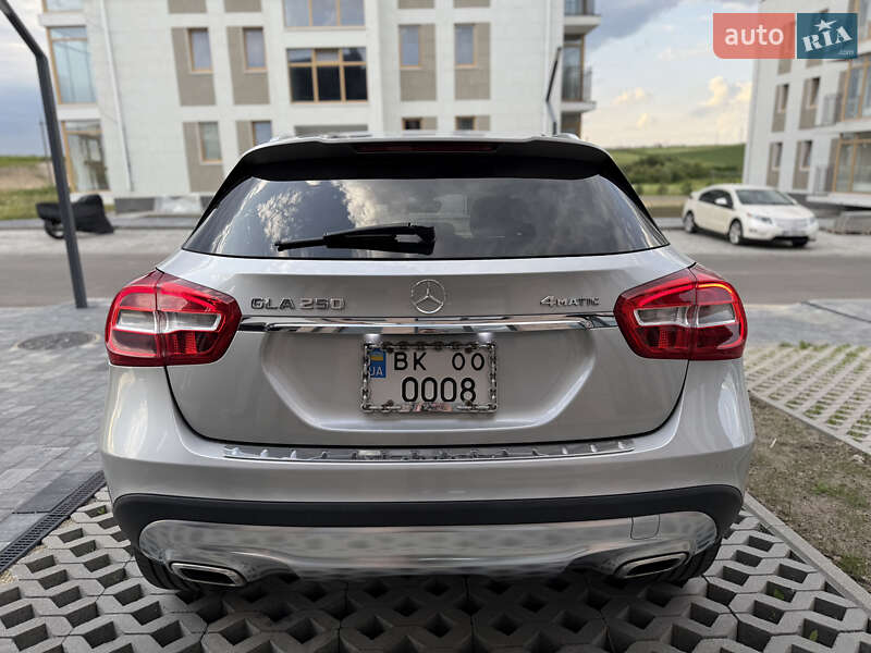 Внедорожник / Кроссовер Mercedes-Benz GLA-Class 2016 в Ровно