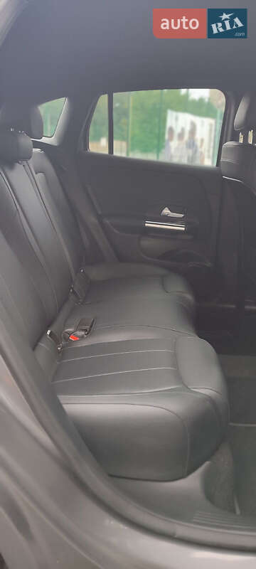 Внедорожник / Кроссовер Mercedes-Benz GLA-Class 2020 в Киеве