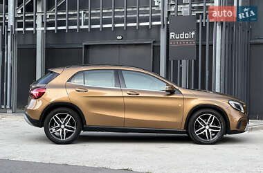 Внедорожник / Кроссовер Mercedes-Benz GLA-Class 2017 в 