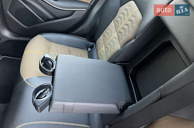 Внедорожник / Кроссовер Mercedes-Benz GLA-Class 2017 в 