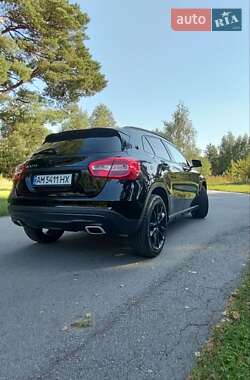 Внедорожник / Кроссовер Mercedes-Benz GLA-Class 2016 в 