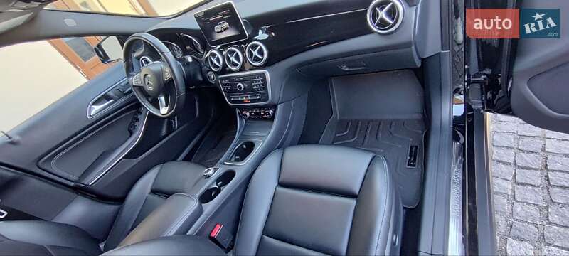 Внедорожник / Кроссовер Mercedes-Benz GLA-Class 2016 в Житомире