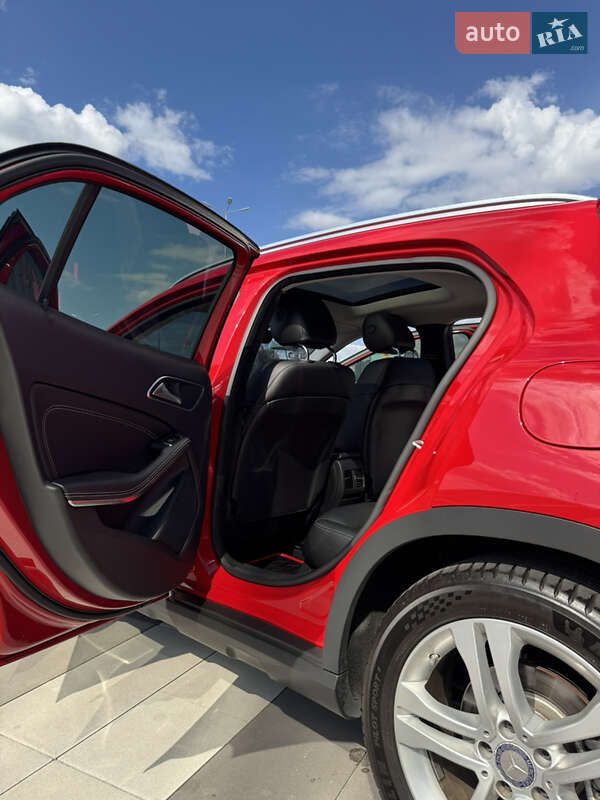 Внедорожник / Кроссовер Mercedes-Benz GLA-Class 2016 в Киеве