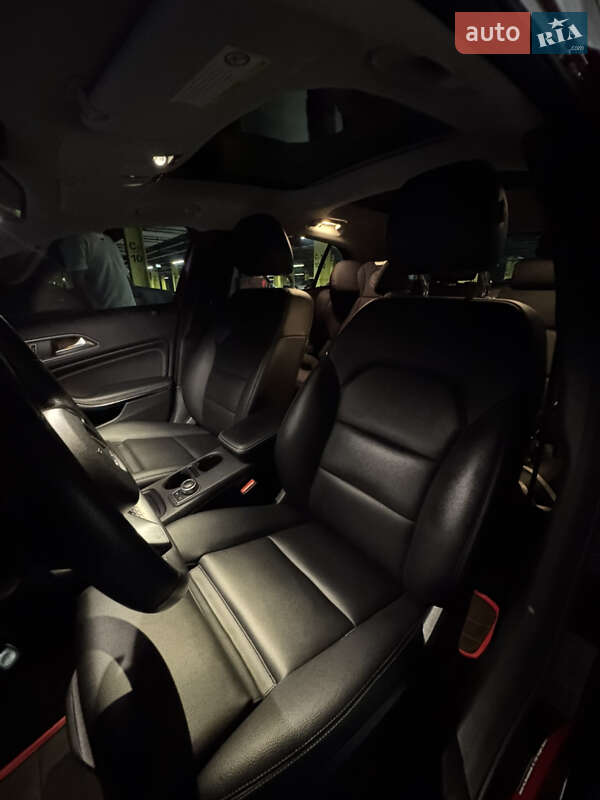 Внедорожник / Кроссовер Mercedes-Benz GLA-Class 2016 в Киеве