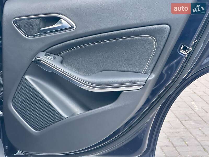 Позашляховик / Кросовер Mercedes-Benz GLA-Class 2019 в Одесі