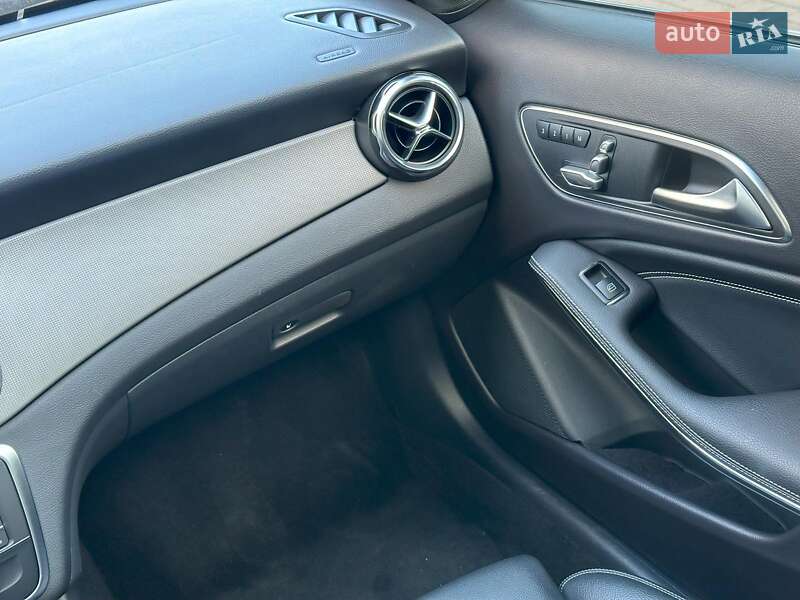 Позашляховик / Кросовер Mercedes-Benz GLA-Class 2019 в Одесі