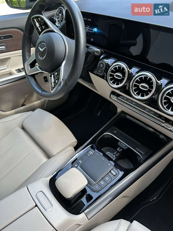 Внедорожник / Кроссовер Mercedes-Benz GLA-Class 2021 в Львове