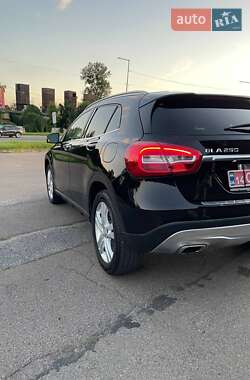 Внедорожник / Кроссовер Mercedes-Benz GLA-Class 2016 в 