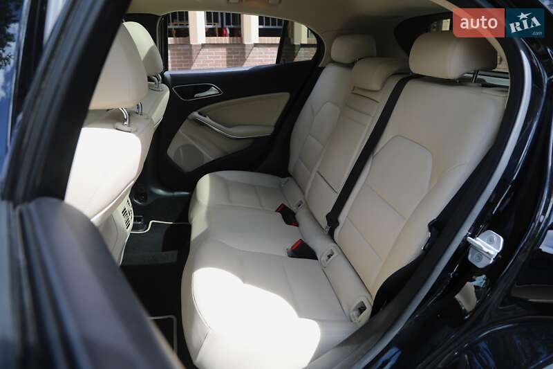 Внедорожник / Кроссовер Mercedes-Benz GLA-Class 2016 в Харькове