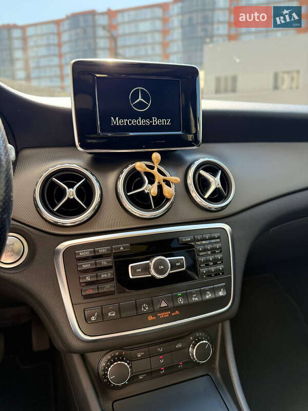 Внедорожник / Кроссовер Mercedes-Benz GLA-Class 2015 в Львове