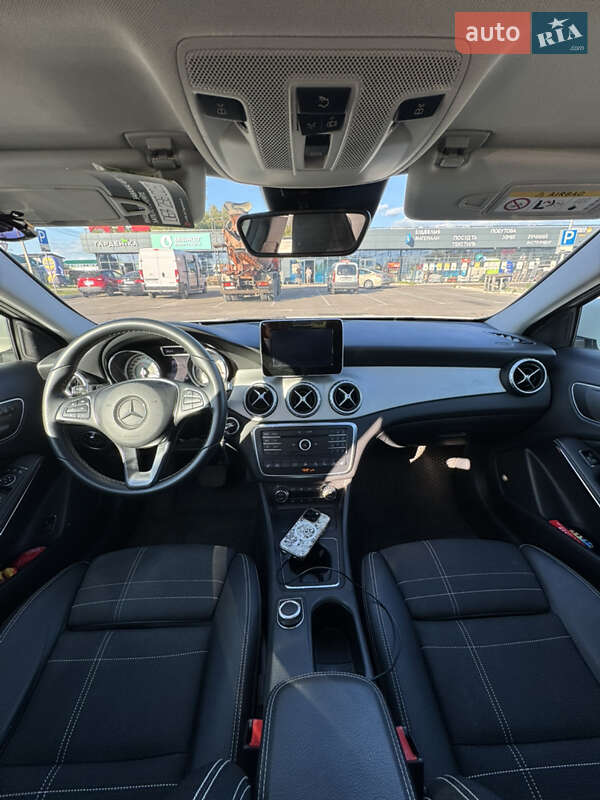 Внедорожник / Кроссовер Mercedes-Benz GLA-Class 2016 в Киеве