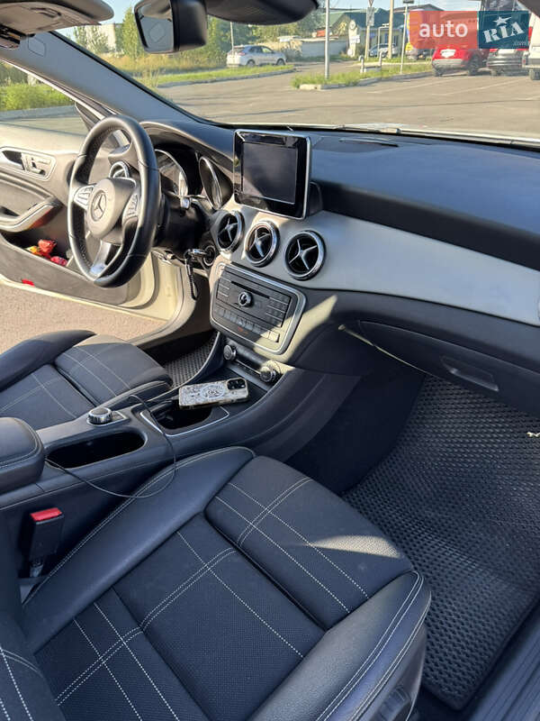 Внедорожник / Кроссовер Mercedes-Benz GLA-Class 2016 в Киеве