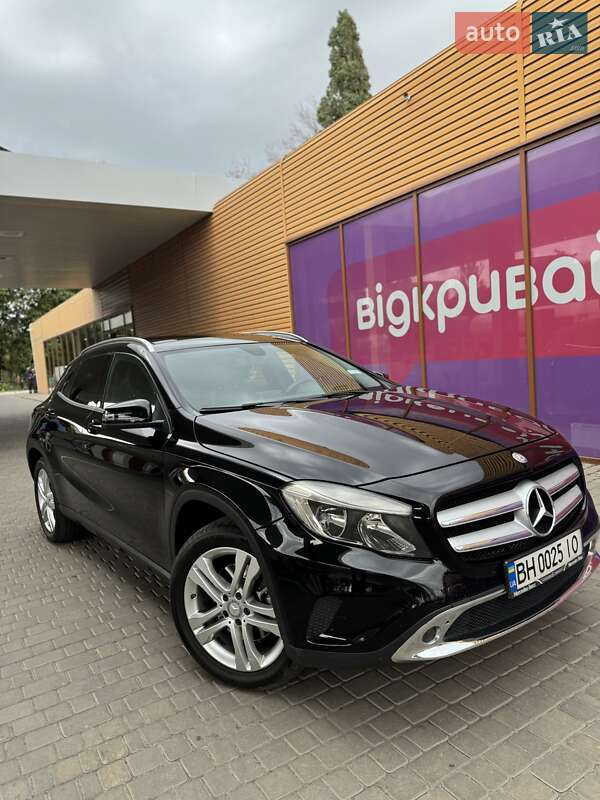 Mercedes-Benz GLA-Class 2015