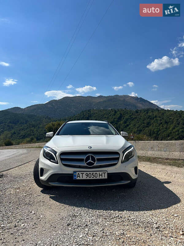 Mercedes-Benz GLA-Class 2016