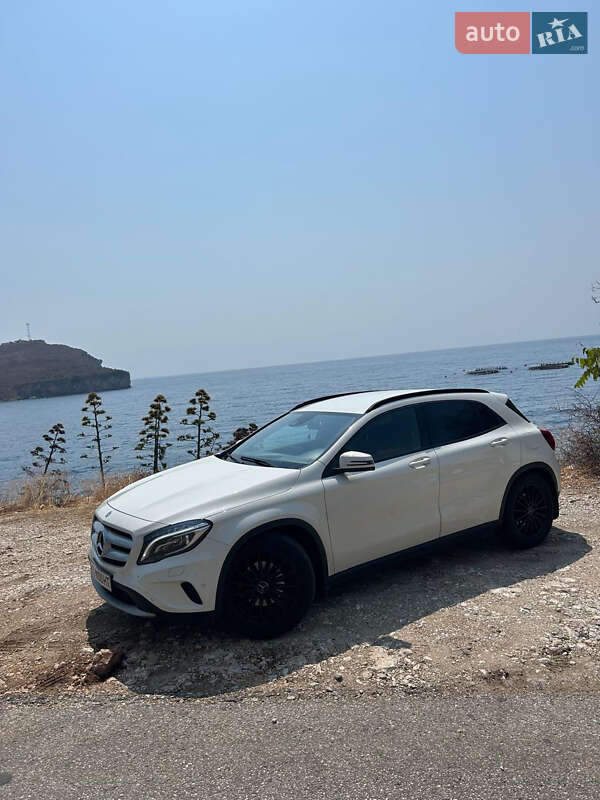 Внедорожник / Кроссовер Mercedes-Benz GLA-Class 2016 в Ивано-Франковске