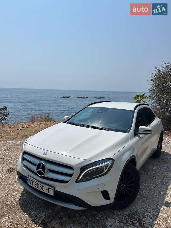 Внедорожник / Кроссовер Mercedes-Benz GLA-Class 2016 в Ивано-Франковске
